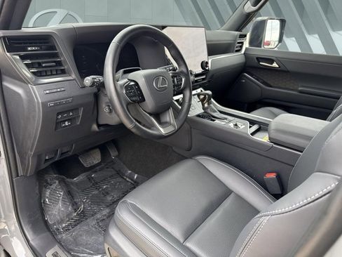 Certified 2026 Lexus GX 550 w/ Cold Area Package AWD/4WD image 10