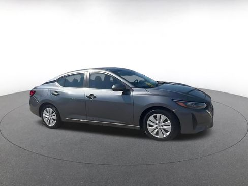 Used 2025 Nissan Sentra S FWD image 2