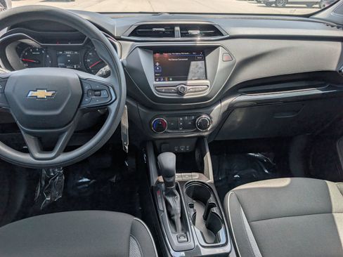 Used 2023 Chevrolet TrailBlazer LS FWD image 17