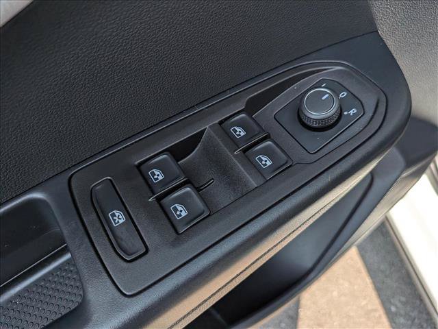 Certified 2025 Volkswagen Taos S FWD image 23