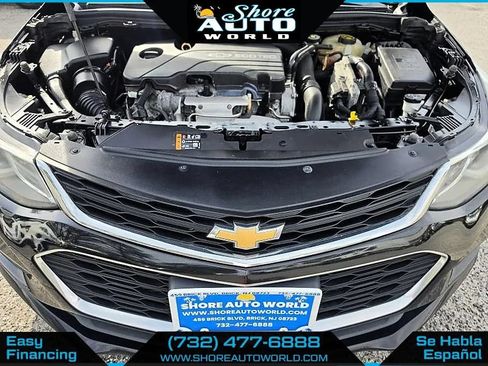 Used 2017 Chevrolet Cruze LT w/ Convenience Package FWD image 26