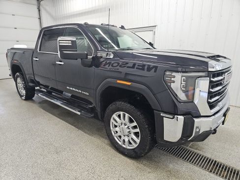 Used 2024 GMC Sierra 3500 SLT w/ SLT Premium Package image 5