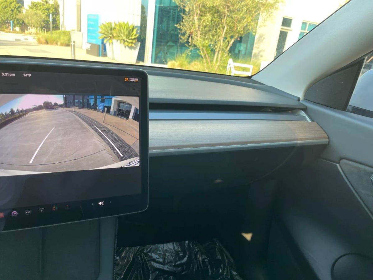 Used 2023 Tesla Model Y Long Range AWD/4WD image 31