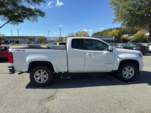 Used 2020 Chevrolet Colorado LT w/ Safety Package image 3