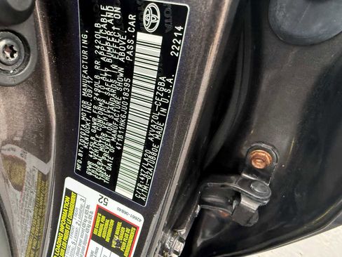 Used 2018 Toyota Camry XLE image 34