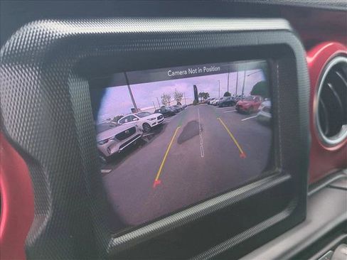 Used 2021 Jeep Wrangler Unlimited Rubicon AWD/4WD image 13