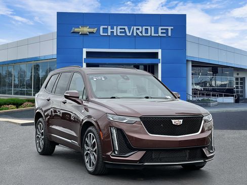 Certified 2023 Cadillac XT6 Sport AWD/4WD image 6