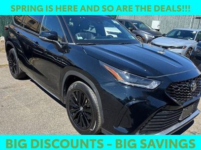 Used 2023 Toyota Highlander XSE