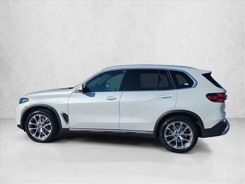 Certified 2026 BMW X5 sDrive40i w/ Premium Package RWD image 9