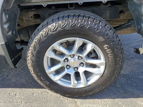 Used 2024 Chevrolet Silverado 1500 LT image 30