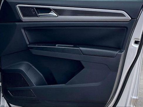 Used 2019 Volkswagen Atlas SEL FWD image 19