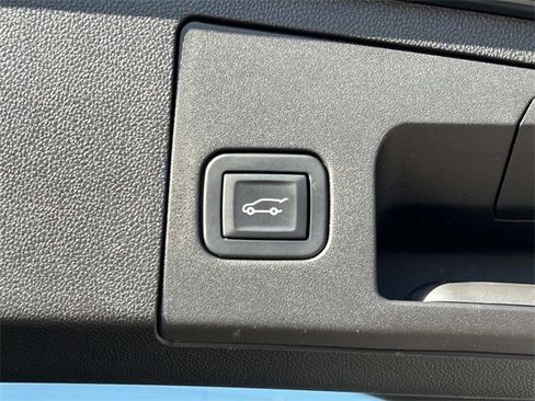 Used 2019 Cadillac XT4 Sport w/ Cold Weather Package image 11