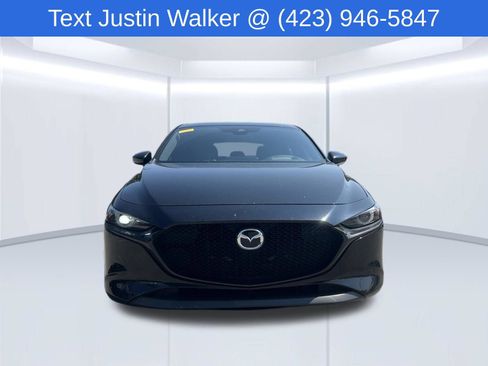 Used 2019 MAZDA MAZDA3 Hatchback w/ Premium Package FWD image 2