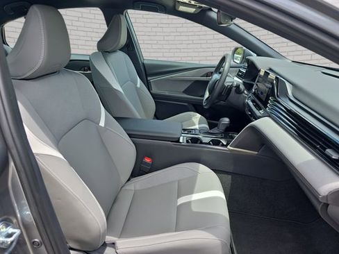 Used 2026 Toyota Camry SE w/ Convenience Package FWD image 11