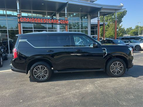 Used 2025 Nissan Armada Platinum w/ Convenience Package AWD/4WD image 2