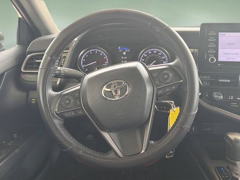 Used 2024 Toyota Camry SE FWD image 9