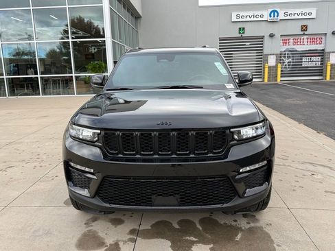 New 2025 Jeep Grand Cherokee Limited w/ Black Appearance Package image 5