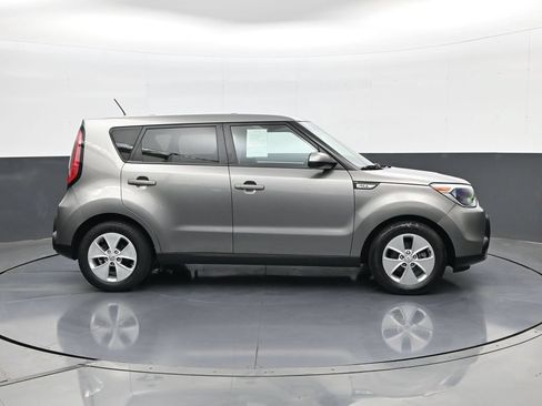 Used 2015 Kia Soul FWD image 5