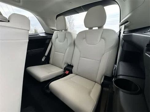 Used 2024 Volvo XC90 B6 Plus w/ Protection Package Premier image 38