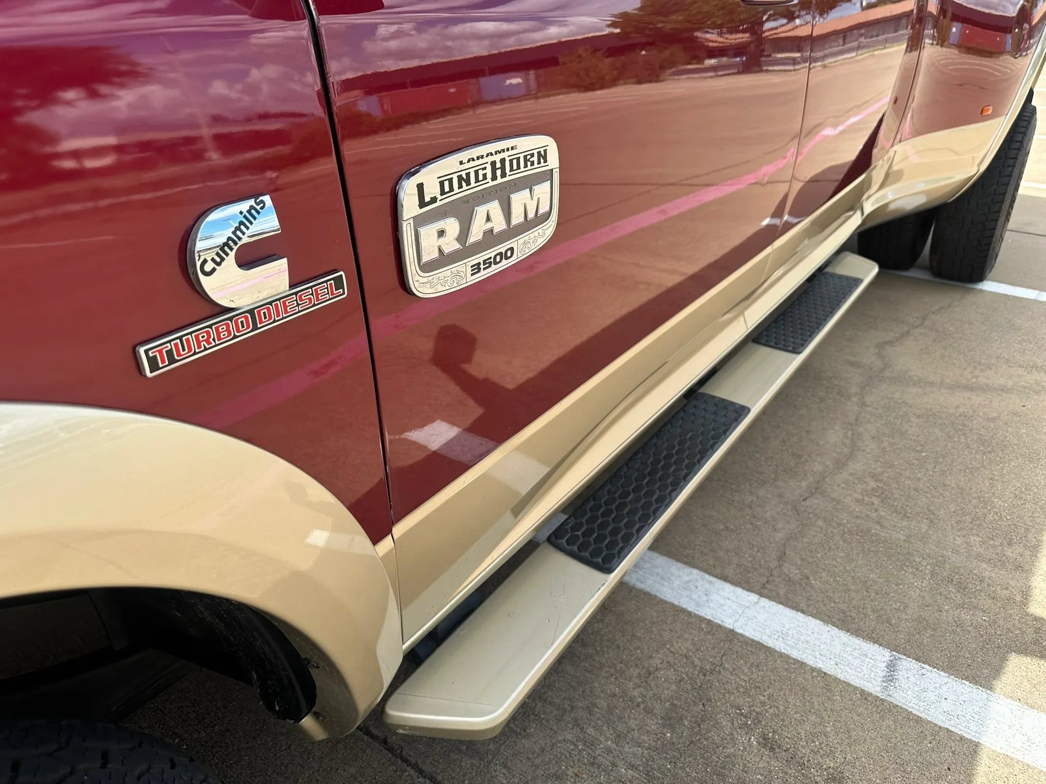 Used 2015 RAM 3500 Laramie Longhorn AWD/4WD image 4