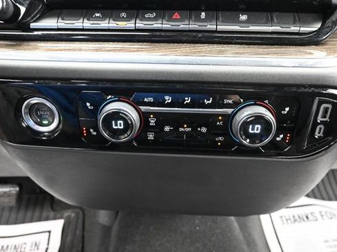 Used 2024 Chevrolet Silverado 1500 LT AWD/4WD image 16