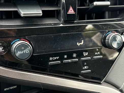 Used 2023 Toyota Camry SE image 20