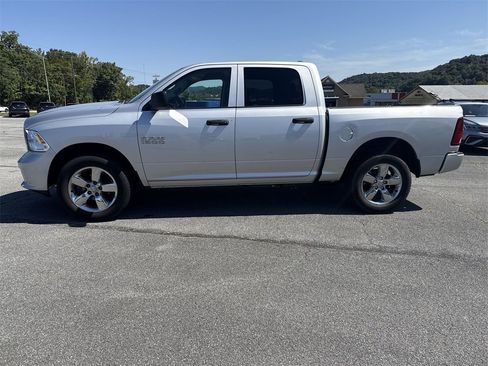 Used 2017 RAM 1500 Express image 3