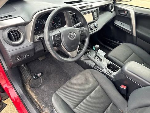 Used 2017 Toyota RAV4 LE w/ Carpet Mat Package FWD image 23