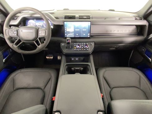 Used 2023 Land Rover Defender 110 V8 image 13