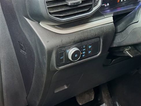 Used 2020 Ford Explorer XLT w/ Equipment Group 202A image 10