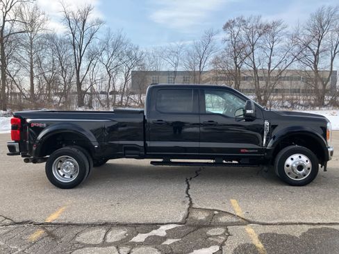 Used 2023 Ford F450 XLT w/ 360-Degree Camera Package AWD/4WD image 4