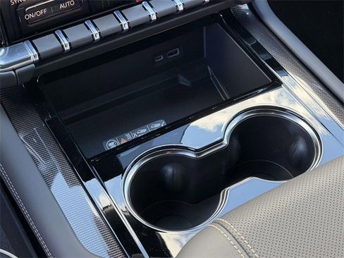 New 2026 GMC Yukon Elevation image 12