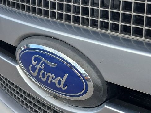 Used 2019 Ford F150 Platinum w/ Equipment Group 701A Luxury image 7