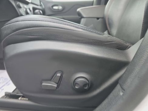 Used 2022 Jeep Cherokee Trailhawk w/ Premium Leather Package image 14