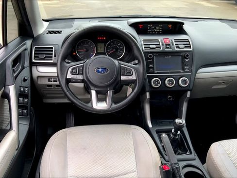 Used 2018 Subaru Forester 2.5i image 6