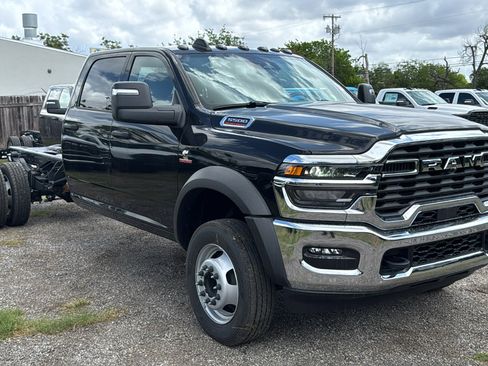 New 2026 RAM 5500 Tradesman w/ Chrome Appearance Group image 3