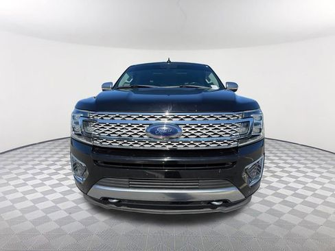 Used 2019 Ford Expedition Max Platinum image 2