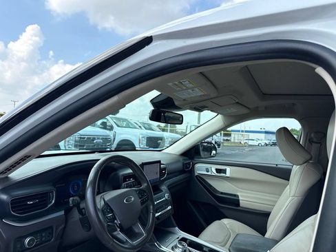 Used 2020 Ford Explorer Platinum AWD/4WD image 11