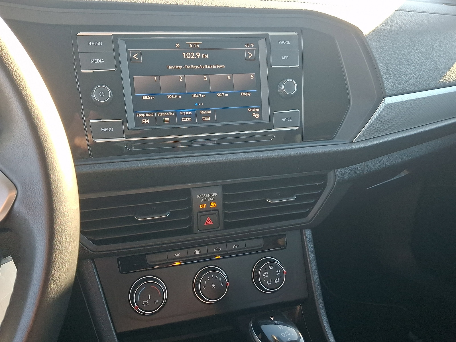 Certified 2024 Volkswagen Jetta S FWD image 19