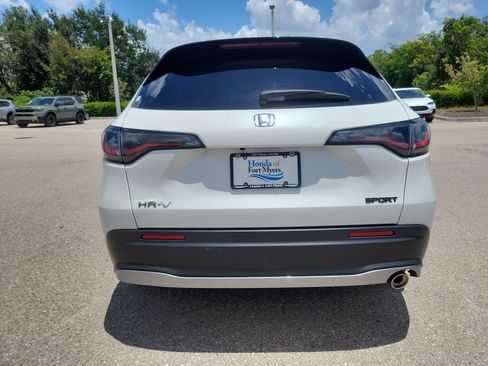 Used 2024 Honda HR-V Sport image 5