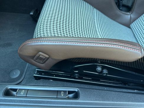 Certified 2016 Porsche 911 R RWD image 14