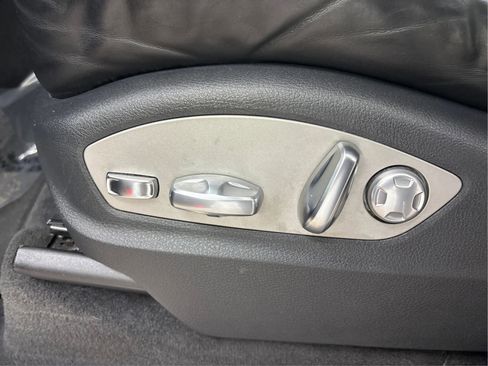 Used 2018 Porsche Cayenne image 25