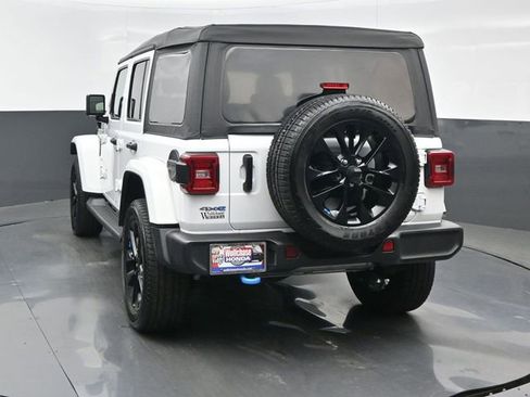Used 2023 Jeep Wrangler Unlimited Sahara w/ Cold Weather Group AWD/4WD image 4