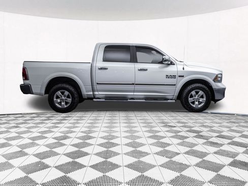 Used 2017 RAM 1500 Laramie w/ Convenience Group AWD/4WD image 13