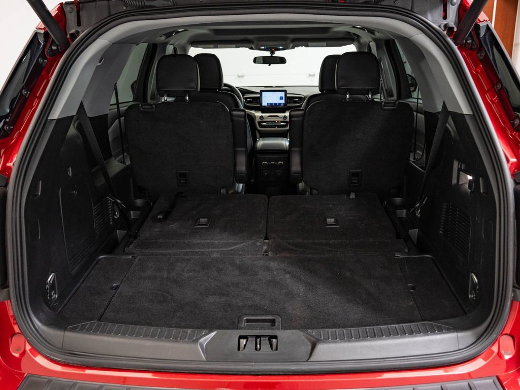 Used 2023 Ford Explorer XLT w/ Equipment Group 202A AWD/4WD image 23