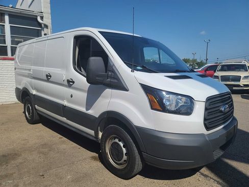 Used 2017 Ford Transit 250 130 Low Roof image 4