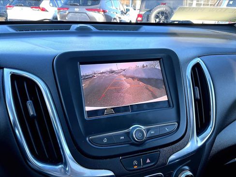 Used 2023 Chevrolet Equinox LT image 19