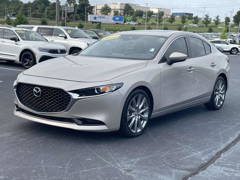 Used 2023 MAZDA MAZDA3 s FWD image 3