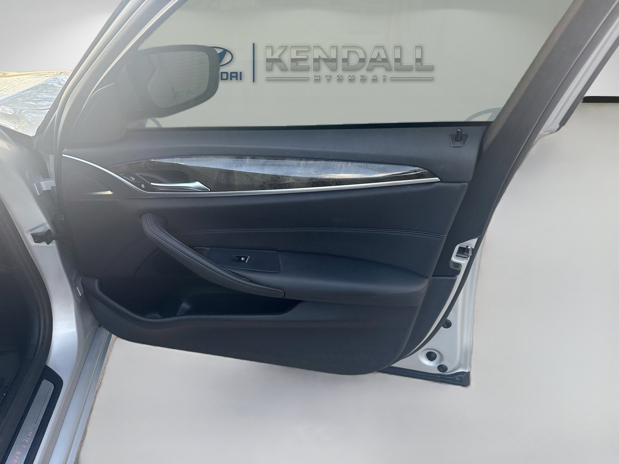 Used 2020 BMW 530i RWD image 32
