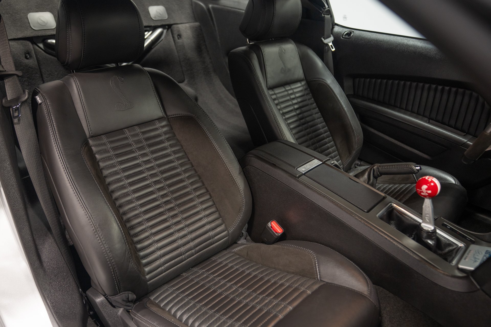Used 2013 Ford Mustang Shelby GT500 RWD image 23